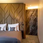 Theatre Hotel 4*