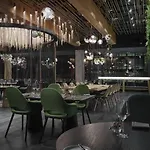 فندق Theatre