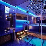 Theatre فندق