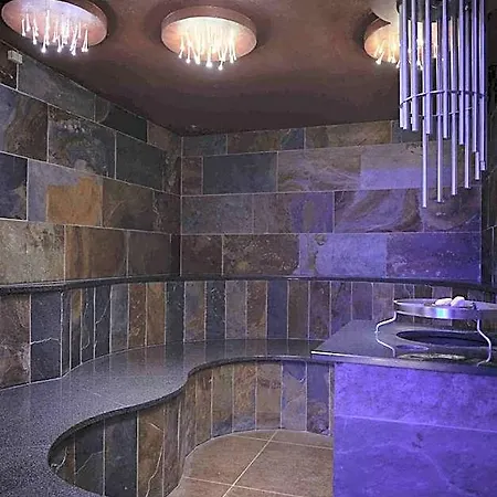 Hotel Theatre