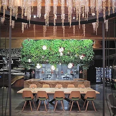Theatre Hotel 4*