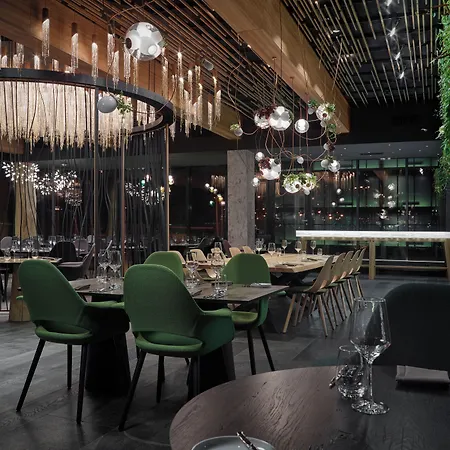 Hotel Theatre 4*