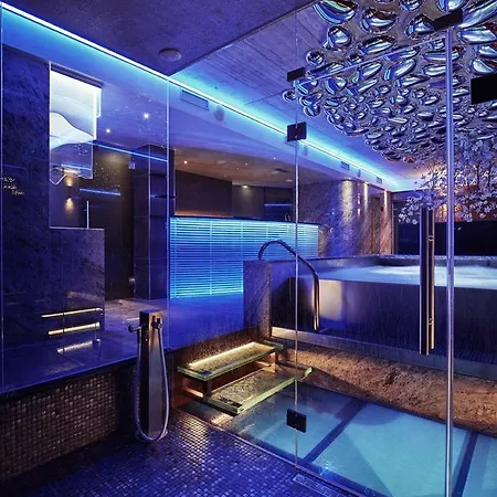 Theatre فندق 4*
