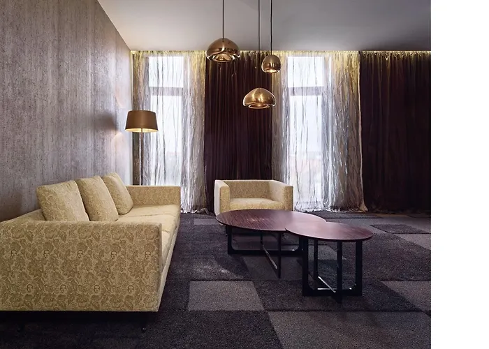 Theatre Otel