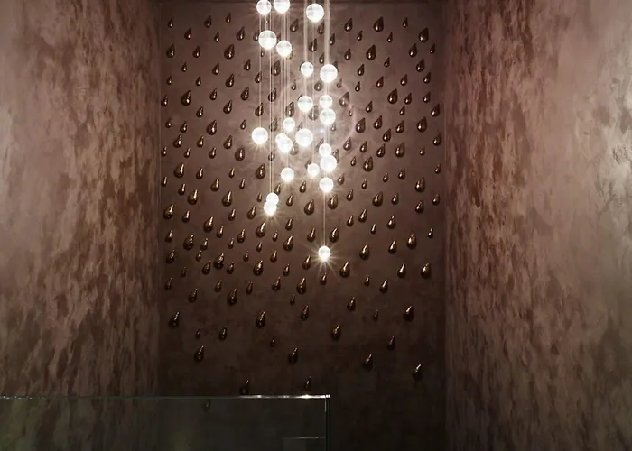 Theatre Otel 4*