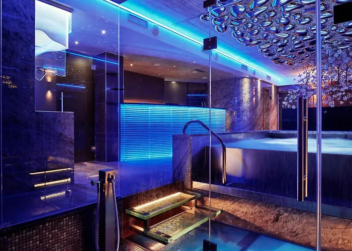 Theatre Otel